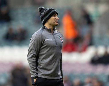Richard Wigglesworth, Leicester Tigers 'ın geçici baş antrenörü olarak oynadığı ilk maçta Gallagher Premiership maçı öncesinde Leicester Tigers ile Gloucester Rugby arasında 24 Aralık' ta Welford Road, Leicester, İngiltere 'de oynanan karşılaşma öncesi ısınma antrenörüydü.