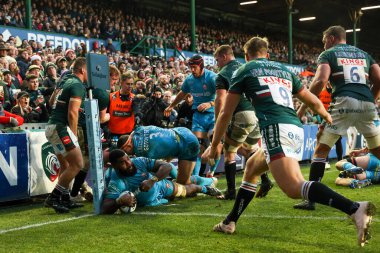 Gloucester Rugby 'den Albert Tuisue, 24 Aralık 202' de Welford Road, Leicester, İngiltere 'de oynanan Gallagher Premiership maçında Leicester Tigers - Gloucester Rugby maçında gol attı.