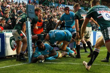 Gloucester Rugby 'den Albert Tuisue, 24 Aralık 202' de Welford Road, Leicester, İngiltere 'de oynanan Gallagher Premiership maçında Leicester Tigers - Gloucester Rugby maçında gol attı.