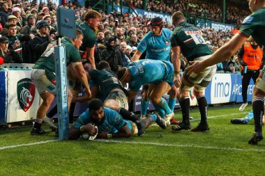 Gloucester Rugby 'den Albert Tuisue, 24 Aralık 202' de Welford Road, Leicester, İngiltere 'de oynanan Gallagher Premiership maçında Leicester Tigers - Gloucester Rugby maçında gol attı.