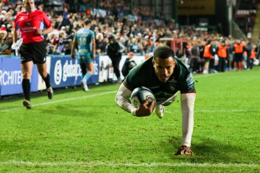 Leicester Tigers 'dan Anthony Watson Gallagher Premiership maçındaki ikinci maçında Welford Road, Leicester, İngiltere' de Leicester Tigers 'a karşı Rugby maçında 24 Aralık 202