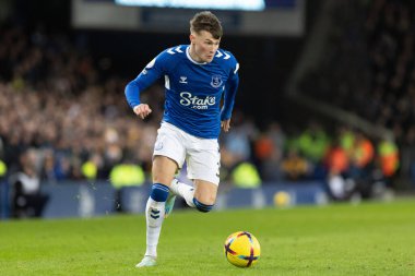 Everton 'dan Nathan Patterson Premier Lig maçında topu sürüyor Everton, Wolverhampton Wanderers' a karşı Goodison Park, Liverpool, Birleşik Krallık, 26 Aralık 202