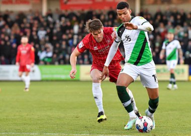 Plymouth Argyle forveti Morgan Whittaker (19), 26 Aralık 202 'de Birleşik Krallık' ın Jonny-Rocks Stadyumu 'nda Cheltenham Town - Plymouth Argyle maçında top için mücadele etti.