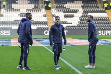 Blackpool 'dan Marvin Ekpiteta # 21, Blackpool' dan Jerry Yates # 9 ve Blackpool 'dan CJ Hamilton # 22 Sky Bet Şampiyonası maçında MKM Stadyumu' na geldi.