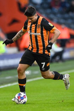 Hull City 'nin 7 numaralı Ozan Tufan' ı, 26 Aralık 202 'de Hull City' nin MKM Stadyumu 'ndaki Blackpool maçında maç yapıyor.