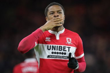 Middlesbrough 'dan Chuba Akpom # 29, Middlesbrough, Birleşik Krallık' taki Riverside Stadyumu, Middlesbrough, 26 Aralık 202 'de oynanan Sky Bet Şampiyonası maçında ikinci golünü attıktan sonra Middlesbrough taraftarlarını öptü.