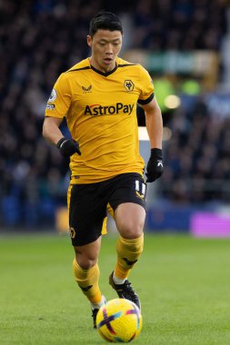 Wolverhampton Wanderers 'dan Hwang Hee-Chan 26 Aralık 202' de Goodison Park, Liverpool 'da oynanan Premier League maçında topla koşuyor.