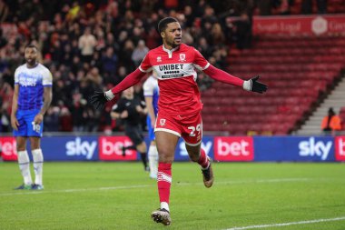 Middlesbrough 'lu Chuba Akpom 26 Aralık 202' de Middlesbrough, İngiltere 'deki Riverside Stadyumu' ndaki Middlesbrough vs Wigan Athletic maçında golünü kutluyor ve skoru 2-0 olarak belirledi.