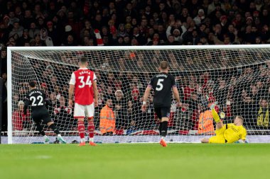 26 Aralık 202 'de Birleşik Krallık' taki Emirates Stadyumu 'nda oynanan Premier League maçında West Ham United' a karşı oynanan penaltı maçında West Ham Uniteds 'in 22 numaralı oyuncusu Benrahma' nın aldığı puanı söyledi.