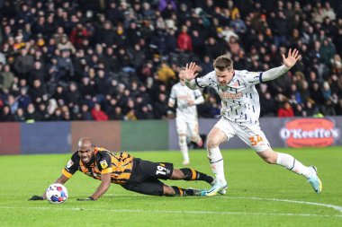 Blackpool 'dan Jordan Thorniley # 34 Hull City' den # 19 numara Estupin 'i yaraladı ve Hull City, Hull, İngiltere' deki Blackpool 'da oynanan Sky Bet Şampiyonası maçında hakem John Brooks tarafından kırmızı kart verildi.