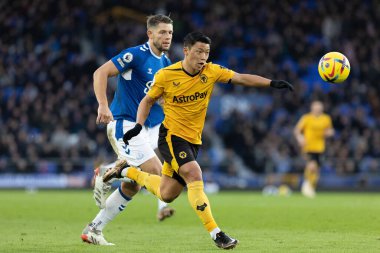 Wolverhampton Wanderers 'dan Hwang Hee-Chan 26 Aralık 202' de Goodison Park, Liverpool, İngiltere 'de oynanan Premier League maçında Everton Wolverhampton Wanderers' a karşı atış yapmaya hazırlanıyor.