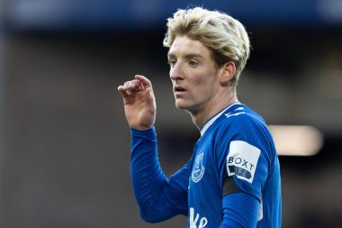 Premier Lig maçında Everton 'dan Anthony Gordon # 10 Goodison Park, Liverpool' da Everton - Wolverhampton Wanderers maçı, 26 Aralık 202