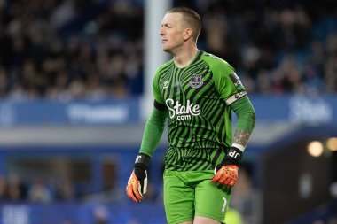 Everton 'dan Jordan Pickford 26 Aralık 202' de Goodison Park, Liverpool 'da oynanan Premier League maçında takımına talimat verdi.