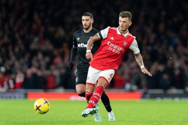 Ben White # 4 of Arsenal Premier League maçı sırasında Arsenal, West Ham United 'a karşı Emirates Stadyumu, Londra, Birleşik Krallık, 26 Aralık 202