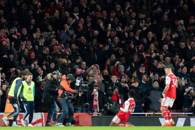 Arsenal 'den Eddie Nketiah 26 Aralık 202' de Emirates Stadyumu 'nda oynanan Premier League maçında attığı golü kutluyor.