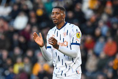 Blackpool 'dan Marvin Ekpiteta 26 Aralık 202' de Hull City, MKM Stadyumu 'nda Blackpool' a karşı oynanan Sky Bet Şampiyonası maçında takımını cesaretlendiriyor.