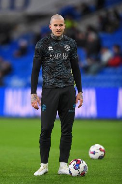 Cardiff City Stadyumu, Cardiff, Birleşik Krallık 'ta oynanan Cardiff City - Queens Park Rangers maçında oynanan maç öncesi ısınma maçında QPR' dan 9. Lyndon Dykes
