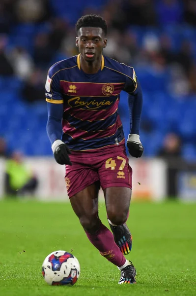 Tim Iroegbunam # 47 of QPRduring the Sky Bet Championship maçında Cardiff City, Cardiff City Stadyumu 'nda Queens Park Rangers' a karşı, 26 Aralık 202