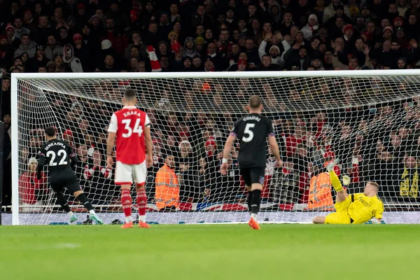 26 Aralık 202 'de Birleşik Krallık' taki Emirates Stadyumu 'nda oynanan Premier League maçında West Ham United' a karşı oynanan penaltı maçında West Ham Uniteds 'in 22 numaralı oyuncusu Benrahma' nın aldığı puanı söyledi.