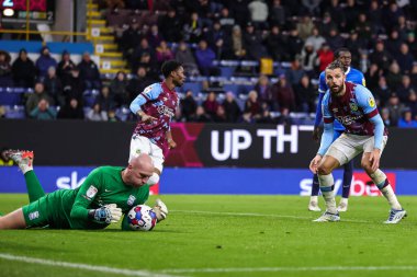 Birmingham City 'den John Ruddy # 21 Jay Rodriguez' i kurtardı # 9 Burnley, Burnley 'e karşı Birmingham City' de 27 Aralık 202 'de oynanan Gökyüzü İddia Şampiyonası maçında kaleye vuruşunu iyileştirdi.