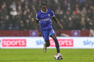 Birmingham City 'den Emmanuel Longelo 27 Aralık 202' de Burnley 'e karşı Birmingham City' de oynanan Gökyüzü İddia Şampiyonası maçında topa vuruyor.