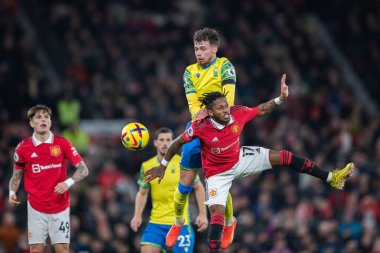 Nottingham Ormanı 'ndan Neco Williams 27 Aralık 202' de Manchester United - Nottingham Forest maçında Manchester United 'tan Fred # 17' ye atladı.