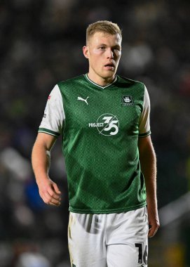 Plymouth Argyle orta saha oyuncusu Sam Cosgrove (16) Sky Bet League 1 karşılaşmasında Plymouth Argyle Wycombe Wanderers 'a karşı, Home Park, Plymouth, Birleşik Krallık, 29 Aralık 202