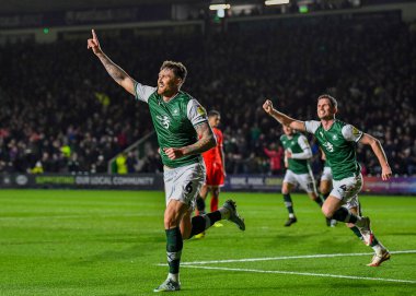 GoAL Plymouth Argyle defans oyuncusu Dan Scarr (6), 29 Aralık 202 tarihinde Home Park, Plymouth, İngiltere 'de oynanan Sky Bet League 1 karşılaşmasında 1-0' lık skorla Plymouth Argyle-Wycombe Wanderers karşılaşmasını kutluyor.