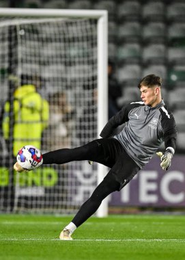 Plymouth Argyle kalecisi Michael Cooper (1), 29 Aralık 202 'de İngiltere' nin Plymouth kentinde oynanan Sky Bet Lig 1 karşılaşmasında Plymouth Argyle ve Wycombe Wanderers maçında ısındı.