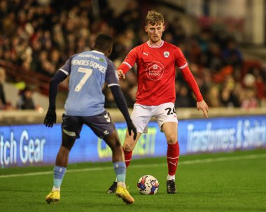 Barnsley 'den Robbie Cundy # 24 Sky Bet Ligi 1 maçında Oakwell, Barnsley' de Fleetwood Town 'a karşı 29 Aralık 202