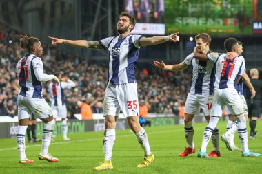 West Bromwich Albion 'dan 35 numaralı Yokulu, 29 Aralık 2022' de The Hawthorns, West Bromwich, İngiltere 'de oynanan West Bromwich Albion-Preston North End maçında 2-0 kazanma golünü kutluyor.