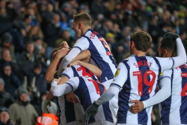 West Bromwich Albion oyuncuları West Bromwich Albion maçında West Bromwich Albion 'a karşı Preston North End maçında West Bromwich Albion' un 29 Aralık 2022 'de oynadığı West Bromwich Albion' un 35 numaralı golünü kutluyorlar.