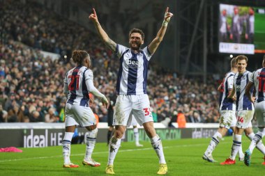 West Bromwich Albion 'dan 35 numaralı Yokulu, 29 Aralık 2022' de The Hawthorns, West Bromwich, İngiltere 'de oynanan West Bromwich Albion-Preston North End maçında 2-0 kazanma golünü kutluyor.