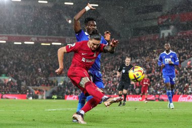 Liverpool 'dan Darwin Nez # 27 Premier League maçında 30 Aralık 2022' de Liverpool, Liverpool 'da Leicester City' ye karşı oynadığı maçta gol atıyor.