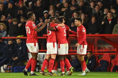 Nottingham Ormanı 'ndan (görünürde olmayan) Serge Aurier 1-1' lik Premier Lig karşılaşmasında Nottingham Forest Chelsea 'ye karşı City Ground, Nottingham, İngiltere' de 1 Ocak 202 'de yaptığı maçı kutluyor.