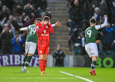 GOAL Plymouth Argyle forvet Morgan Whittaker (19) ve Plymouth Argyle forvet Ryan Hardie (9), Sky Bet 1 karşılaşmasında Plymouth Argyle 'ın Home Park, Plymouth, Birleşik Krallık 1 Ocak 202' de MK Dons 'a karşı oynadığı maçı 3-1 kazanma golünü kutluyor.