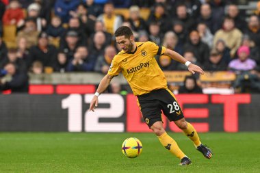 Wolverhampton Wanderers 'ın 31 Aralık 2022' de Molineux, Wolverhampton, Birleşik Krallık 'ta oynanan Premier League karşılaşmasında 28 numaralı Joo Moutinho' ya karşı.