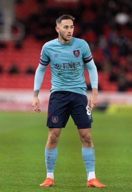 Burnley 'den Josh Brownhill # 8 Sky Bet Şampiyonası' nda Stoke City, Burnley 'e karşı Bet365 Stadyumu, Stoke-on-Trent, Birleşik Krallık, 30 Aralık 202