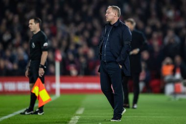 Nottingham Forest 'ın Steve Cooper teknik direktörü Premier Lig maçında Nottingham Forest Chelsea' ye karşı 1 Ocak 202 'de City Ground, Nottingham, İngiltere' de görülüyor.