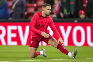 Liverpool 'dan 14 numaralı Jordan Henderson, 30 Aralık 202' de İngiltere 'nin Liverpool kentinde oynanan Premier Lig maçı öncesinde ısınma turuna çıktı.
