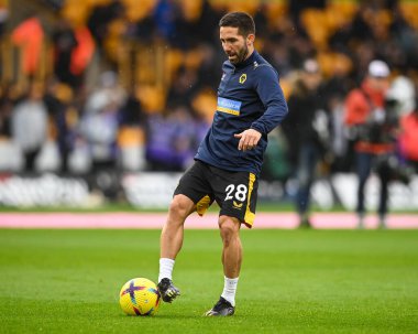 Maç öncesi ısınma turunda Wolverhampton Wanderers, Manchester United 'a karşı Molineux, Wolverhampton, Birleşik Krallık' ta 31 Aralık 2022 'de oynanan Premier Lig karşılaşması öncesinde Wolverhampton Wanderers' dan Joo Moutinho # 28 numara