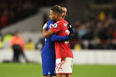 Hakim Ziyech # 22 Chelsea ve Renan Lodi # 32 Nottingham Forest Premier Lig maçı sonrasında Nottingham Forest Chelsea 'ye karşı City Ground, Nottingham, İngiltere 1 Ocak 202