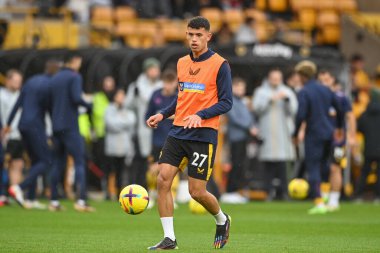 Matheus Nunes # 27 of Wolverhampton Wanderers Premier League maçı öncesinde ısınma turunda Wolverhampton Wanderers 'a karşı Molineux, Wolverhampton, Birleşik Krallık, 31 Aralık 202