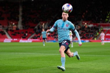 Burnley 'den Darko Churlinov 30 Aralık 202' de Stoke City - Bet365 Stadyumu, Stoke-on-Trent Stadyumu 'nda oynanan Sky Bet Şampiyonası maçında topa koşuyor.
