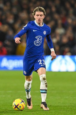 Chelsea 'den Conor Gallagher 1 Ocak 202' de Nottingham Forest 'a karşı Chelsea City Ground, Nottingham' da oynanan Premier Lig maçında topa vuruyor.