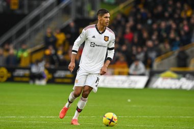 Manchester United 'ın 19 numaralı Raphael Varane Premier League maçında Wolverhampton Wanderers - Manchester United - Molineux, Wolverhampton, İngiltere, 31 Aralık 202