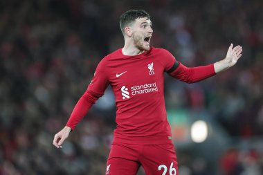 Liverpool 'dan Andrew Robertson 30 Aralık 202' de İngiltere 'nin Liverpool kentinde oynanan Liverpool-Leicester maçında tepki gösterdi.