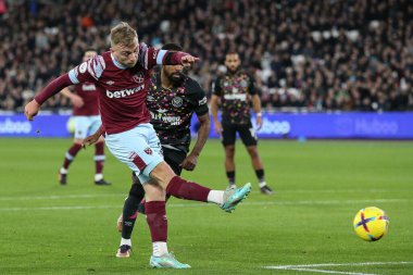 West Ham United takımından Jarrod Bowen 30 Aralık 202 'de Londra' daki Londra Stadyumu 'nda oynanan Premier League maçında atış yaptı.