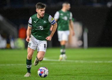 Plymouth Argyle orta saha oyuncusu Joe Edwards (8), Sky Bet League 1 karşılaşmasında Plymouth Argyle 'a karşı MK Dons, Home Park, Plymouth, İngiltere, 1 Ocak 202