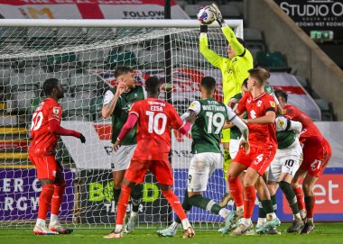 Plymouth Argyle kalecisi Michael Cooper (1), 1 Ocak 202 'de Home Park, Plymouth, İngiltere' de oynanan 1.